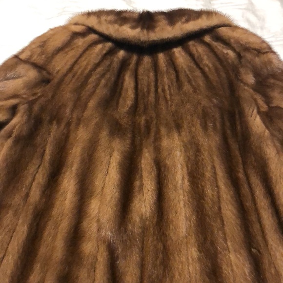 Luxury mink coat - Picture 11 of 12